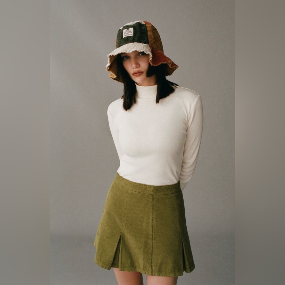 NWOT Urban Outfitters Pleated Corduroy Mini Skirt
